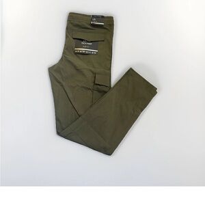 Tahari Men’s Slim Fit Cargo Pants Expandable Waist Size L/G NWT